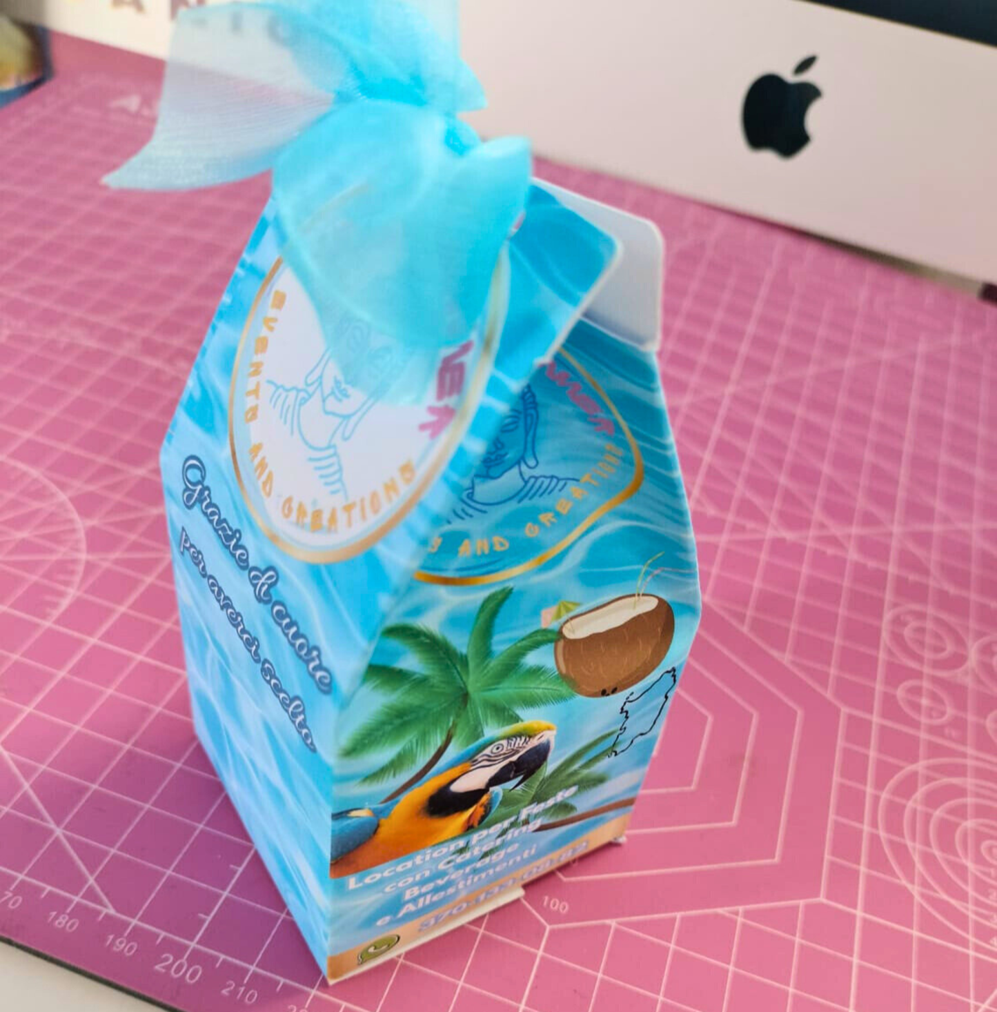 Bomboniera - Ricordino per Clienti e Fine Festa in Grafica Personalizzata!